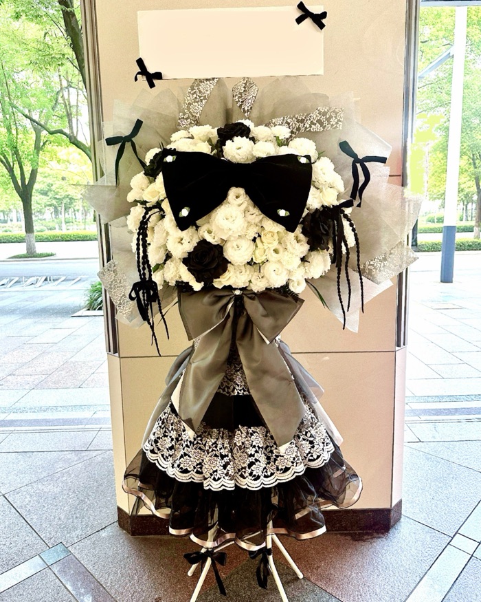名古屋のフラスタ制作例5｜推し活・ライブのフラワースタンド（スタンド花）
